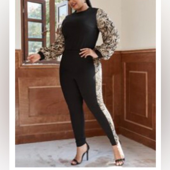 SHEIN Snake skin 2 piece set - Picture 1 of 5